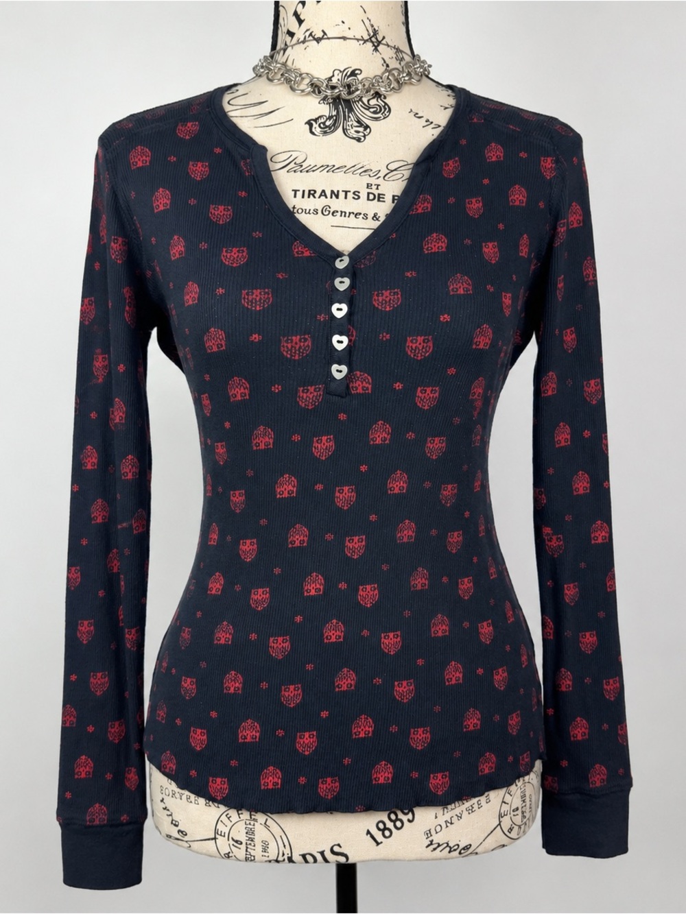 No Boundaries Navy Ribbed Long-Sleeve Henley with Red Print